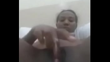 Ethiopian girl fingering her self till she orgasm part 1