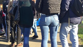 Tight Jeans College