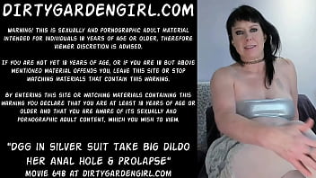 Dirtygardengirl in silver suit take big dildo her anal hole & prolapse