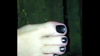 Dark Walk over the Bridge with naked Feets and painted Nails